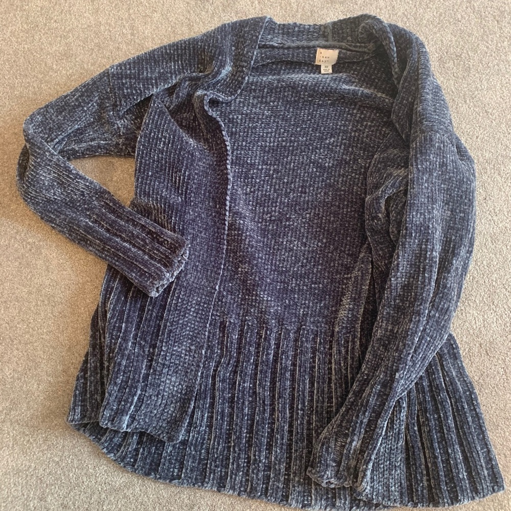Cardigan sweater